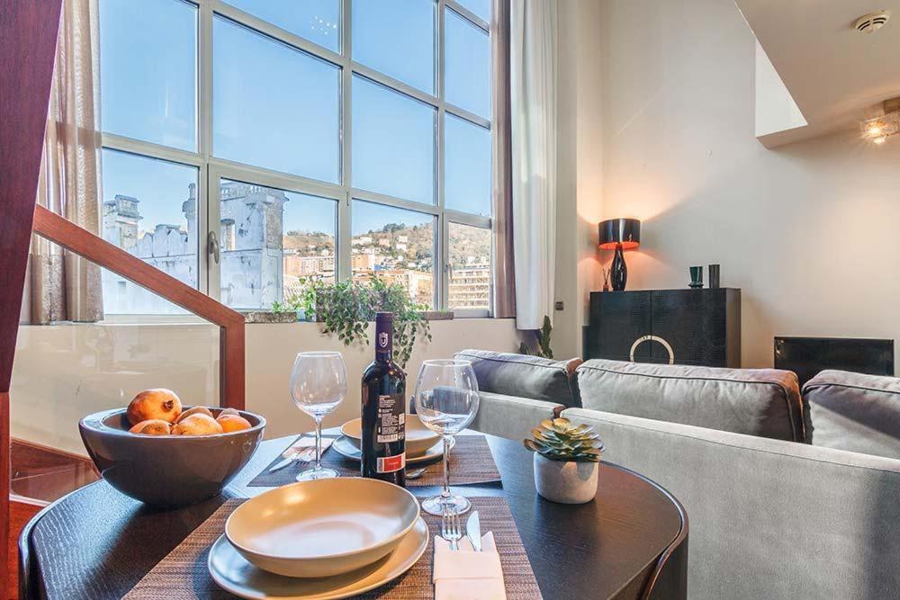 Vivienda Turistica Duplex Isozaki-Guggenheim Apartment Bilbao Ngoại thất bức ảnh