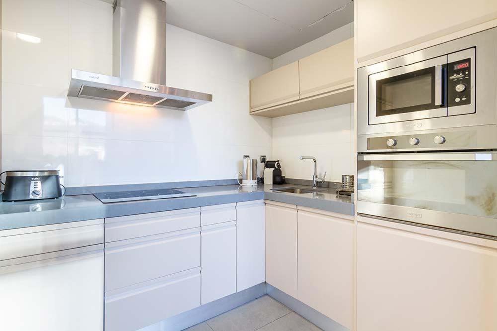 Vivienda Turistica Duplex Isozaki-Guggenheim Apartment Bilbao Ngoại thất bức ảnh