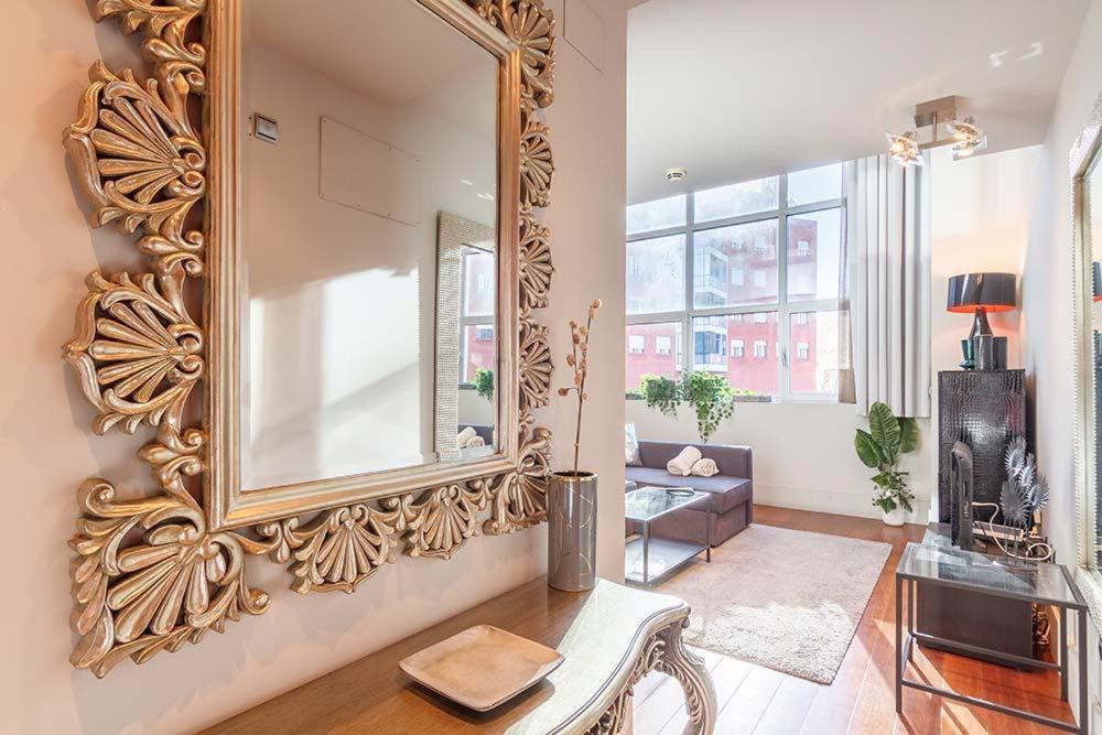 Vivienda Turistica Duplex Isozaki-Guggenheim Apartment Bilbao Ngoại thất bức ảnh